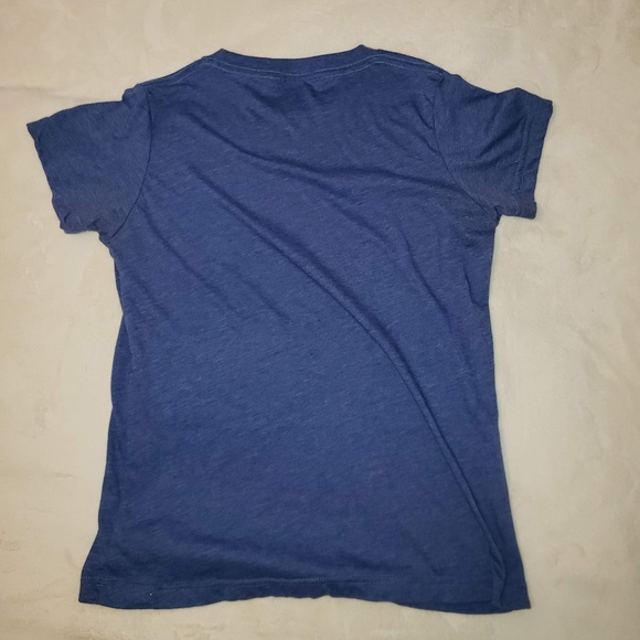 Solid Threads Graphic T-Shirt - Size Large - Picture 2 of 3